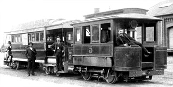 Bendigo Tramways Baldwin steam motor and bogie trailer at Railway Place circa 1893